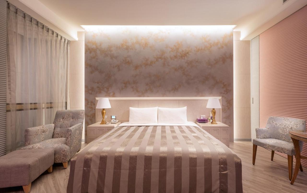 Purple Garden Motel Гаосюн Екстер'єр фото