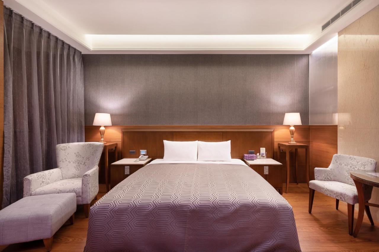 Purple Garden Motel Гаосюн Екстер'єр фото
