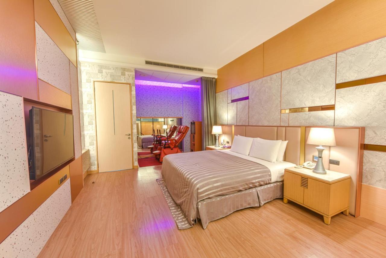 Purple Garden Motel Гаосюн Екстер'єр фото